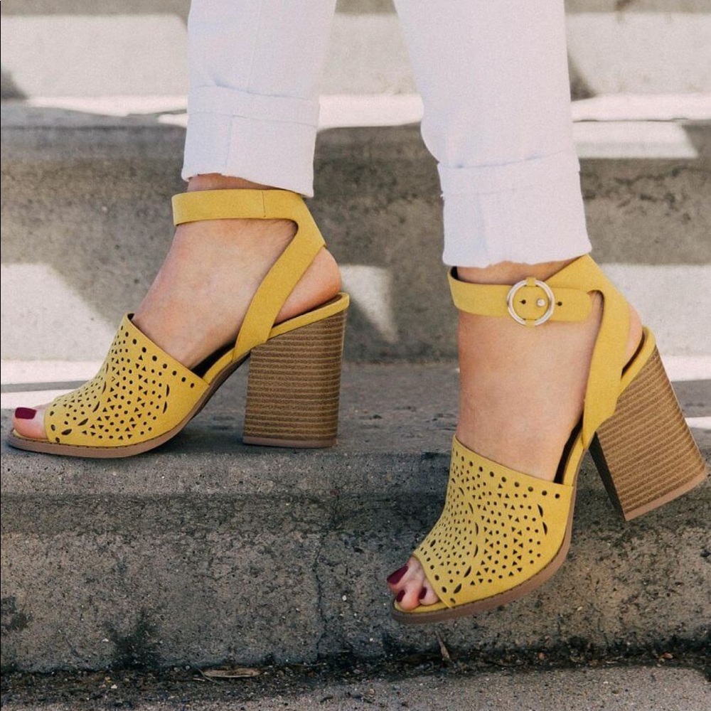 Qupid Heeled sandals
